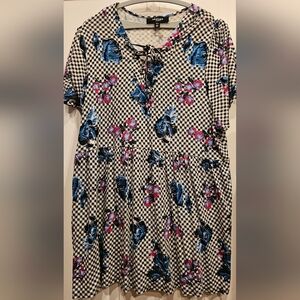 Chelsea Black and White flowered tunic